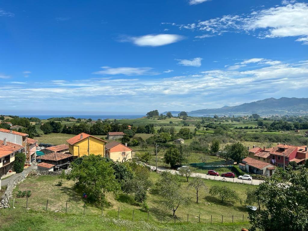 El Palomar De Gueerres Villa Colunga Bagian luar foto